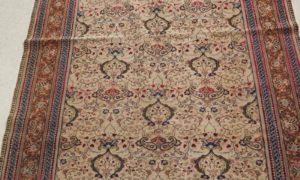 Double knotted Turkish wool Kayseri. Approximatley 70 years old