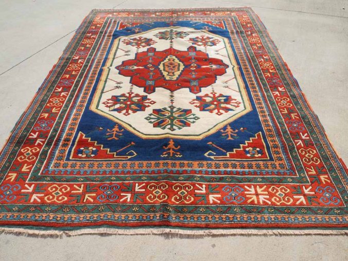 Double knotted Turkish wool Carpet from Yoruk. Approximately 30 years old