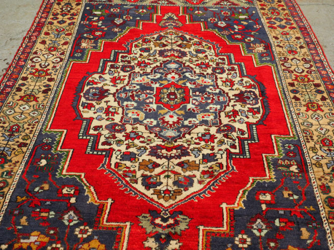 Double knotted hand made Turkish carpet from Taspinar, approximately 40 years old