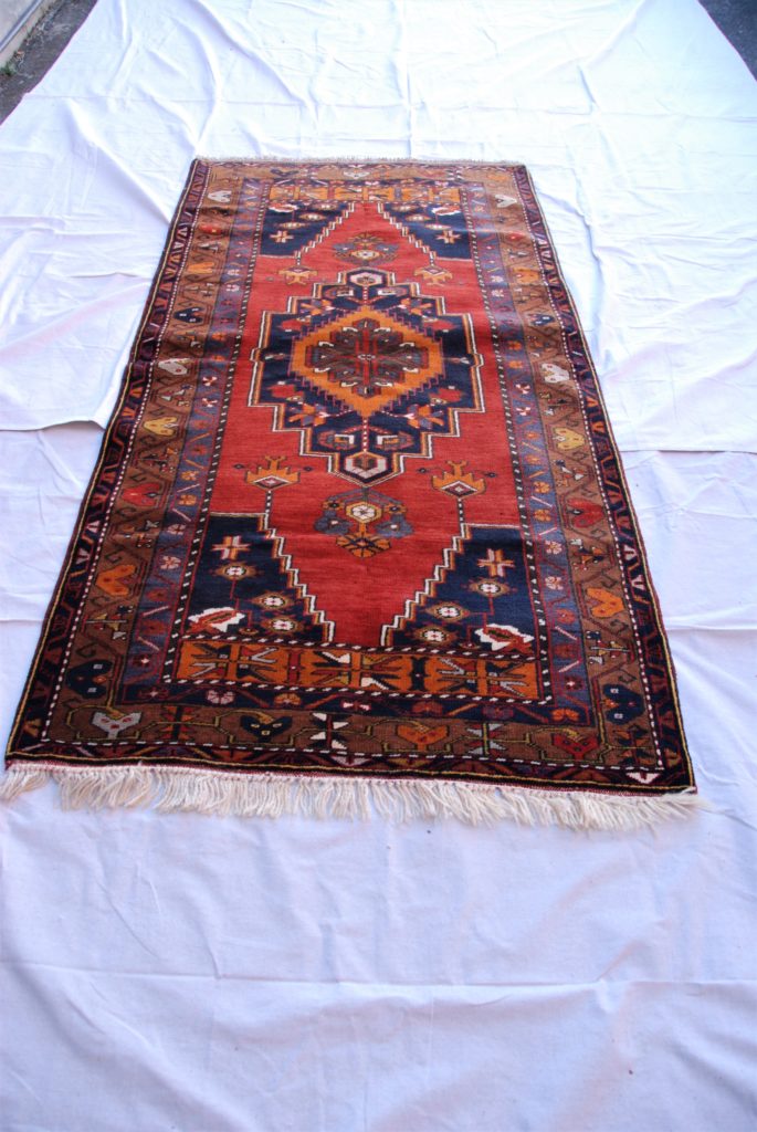T779 Yahyali hand double knotted wool on wool carpet approximately 40 years old 21. x 1.2 $1,395.00