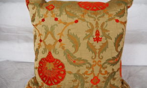 C749 Antique silk fabric cushion