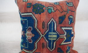 C766 Rug fragment cushion